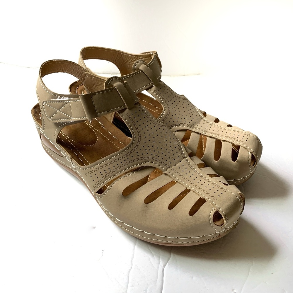 Women's Tan Sandals